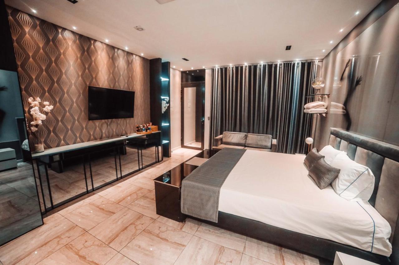 1Million Luxury Suites Medellin Exterior photo