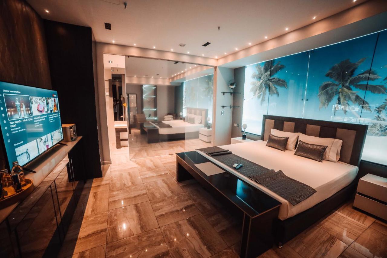 1Million Luxury Suites Medellin Exterior photo