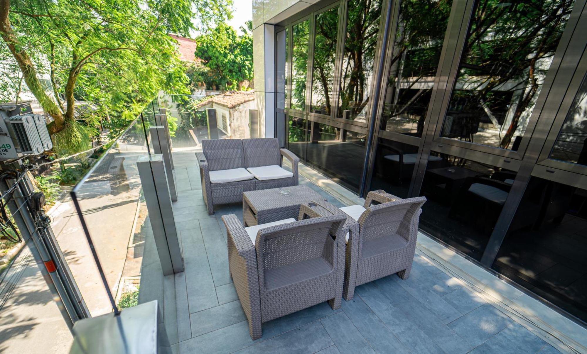 1Million Luxury Suites Medellin Exterior photo